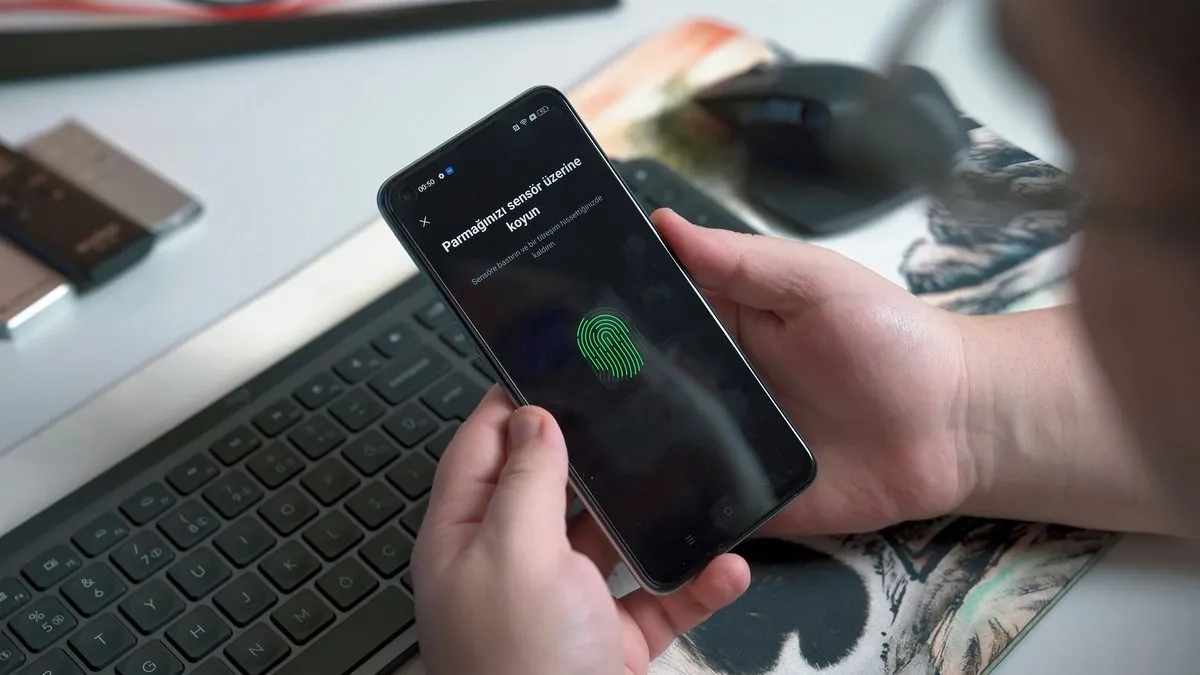 How to Protect Your Data on a Mobile Device: 7 Essential Tips  